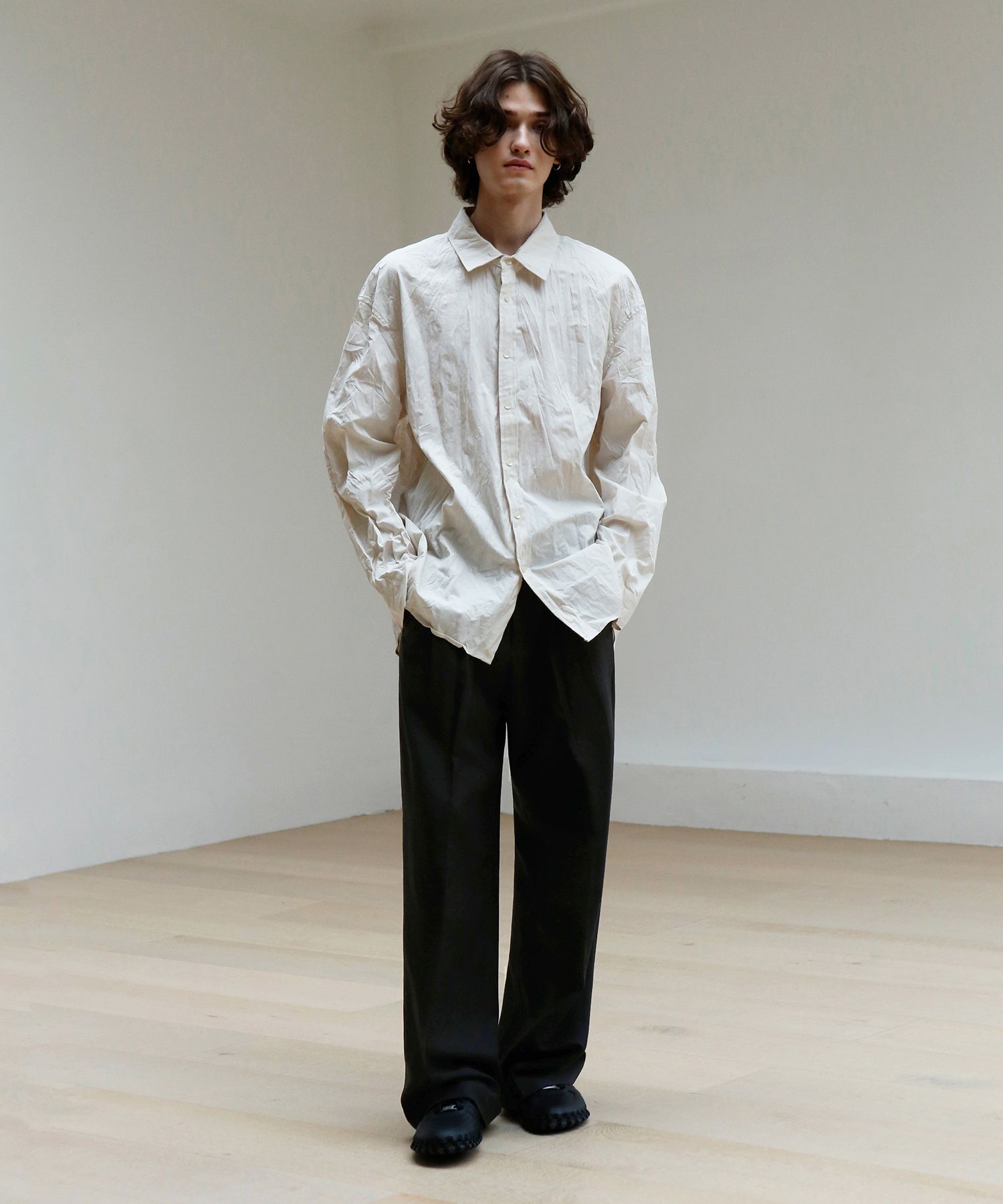 MUSINSA | SIGNATURE Two-Tuck Wide Slacks [Black]