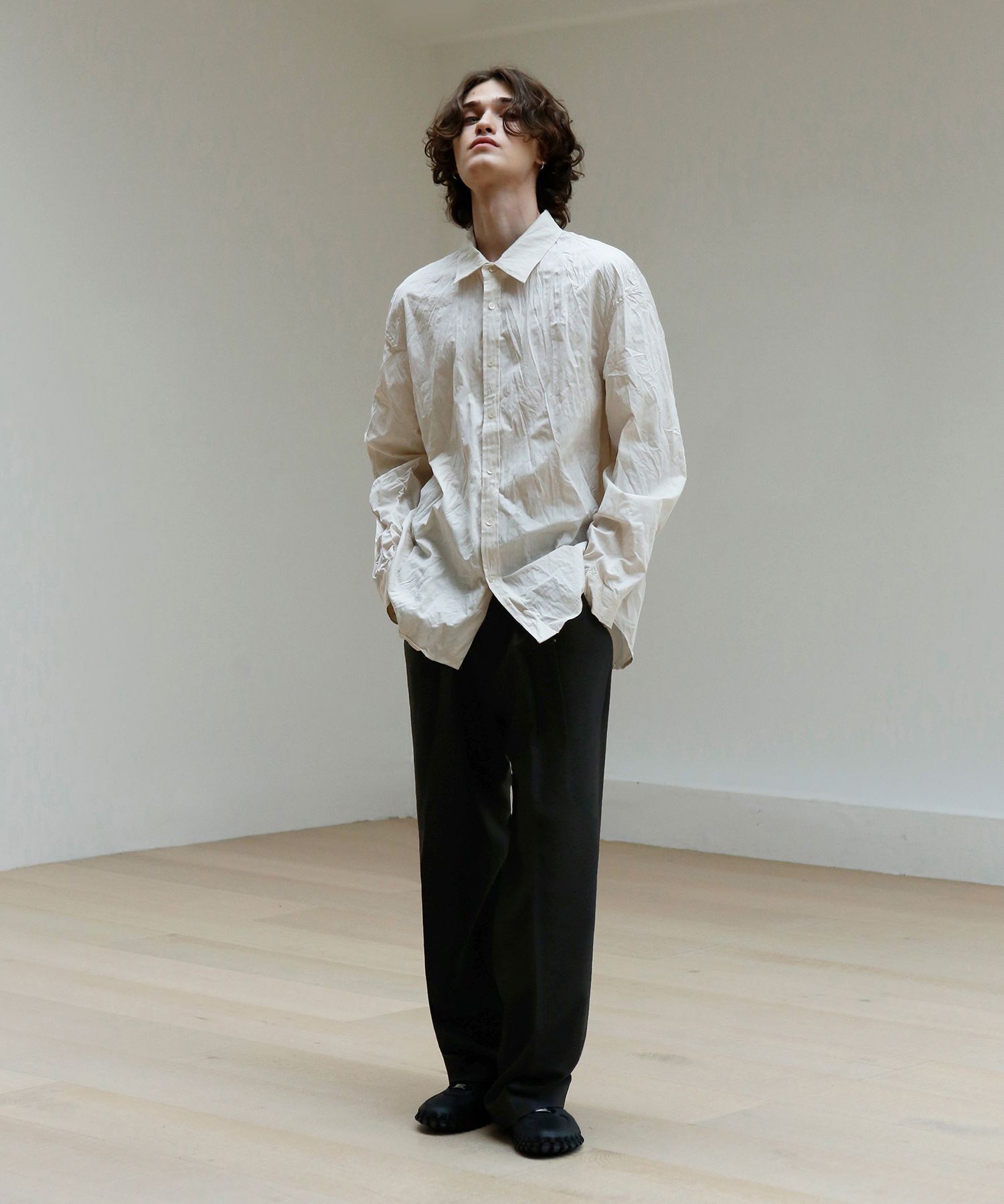 MUSINSA | SIGNATURE Two-Tuck Wide Slacks [Black]