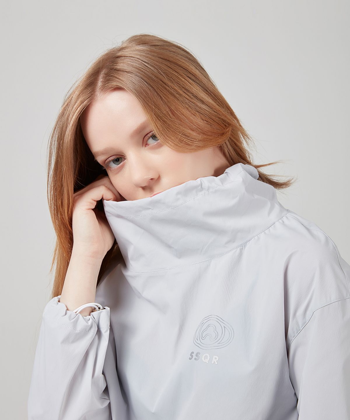 에스에스큐알(SSQR) Women High Neck Sweatshirt HNCK_01_Gray