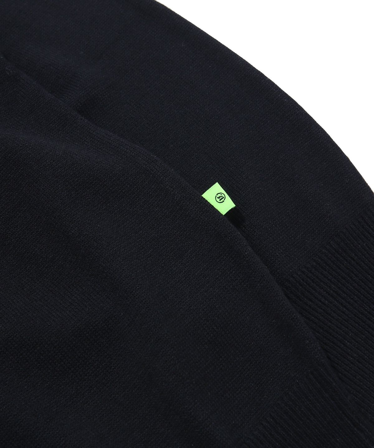 벌스원(VERSE ONE) MERINO WOOL BASIC KNIT SWEATER BLACK