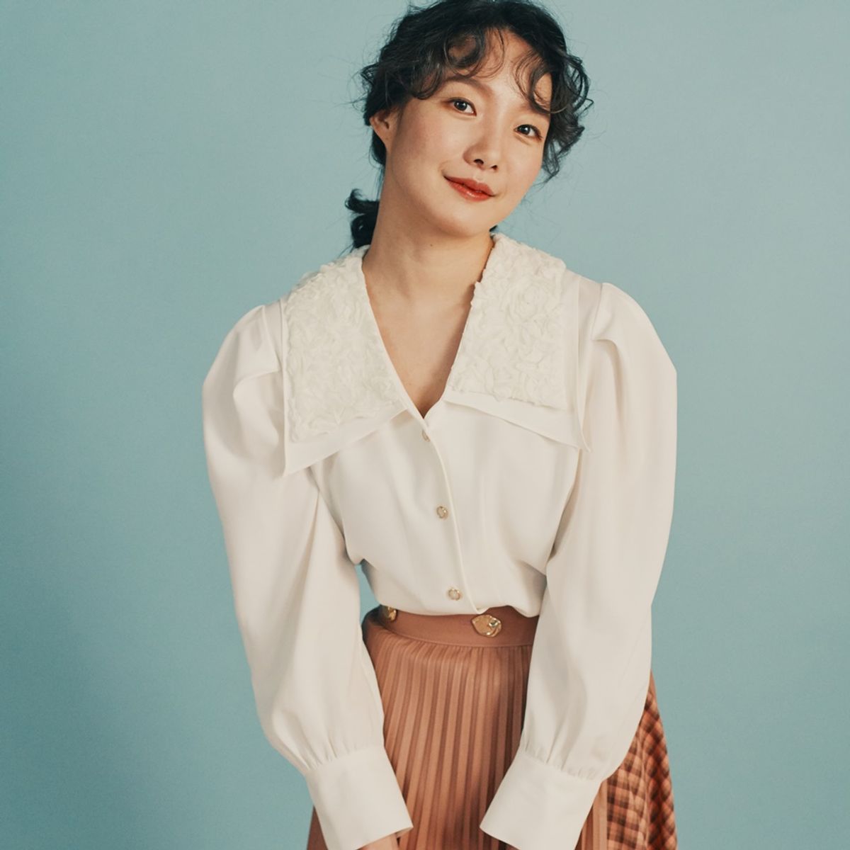 프린제이(PREENJ) 이중카라 터크 블라우스