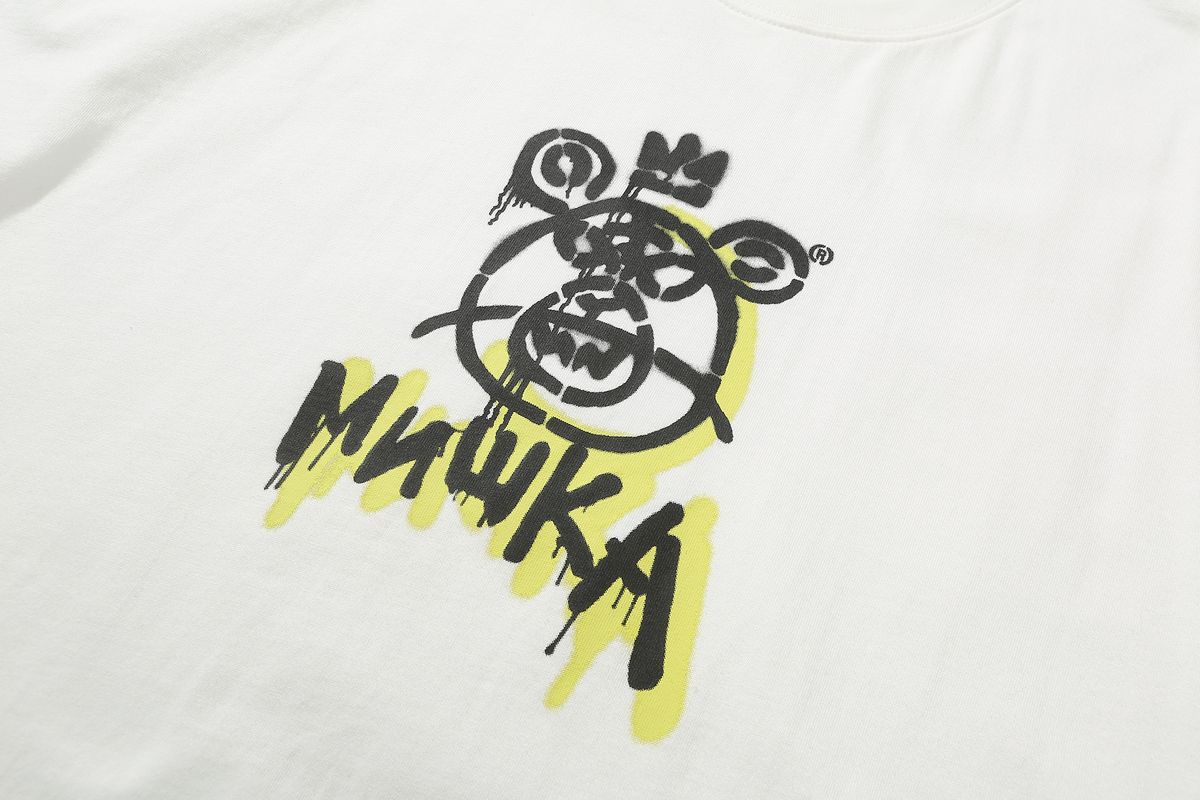 미시카(MISHKA) 베어몹 반팔티 화이트