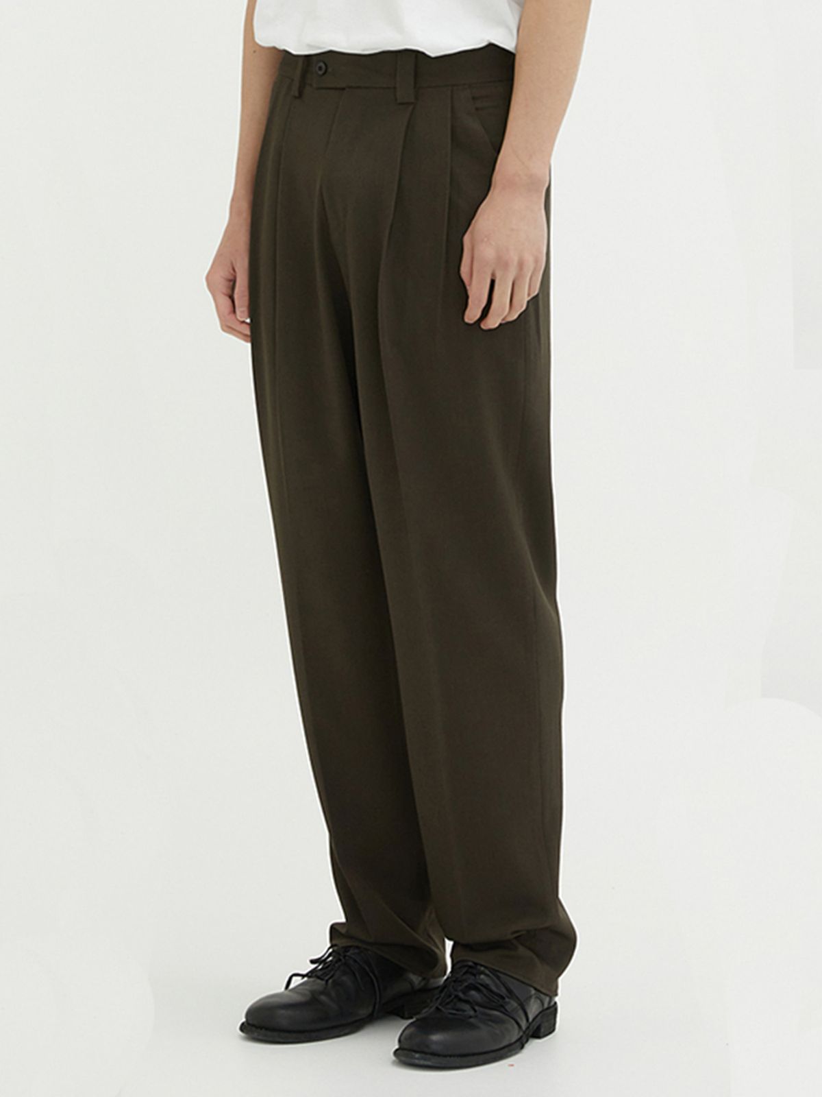 주앙옴므(JUAN HOMME) 2 PLEATS WIDE BAND TROUSER (4 COLOR)