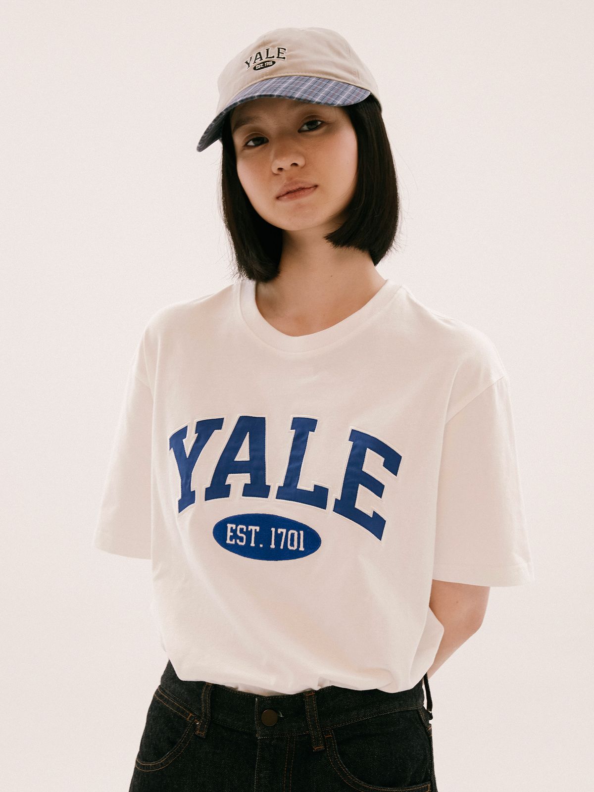 예일(YALE) 투톤아치 반팔티셔츠 화이트