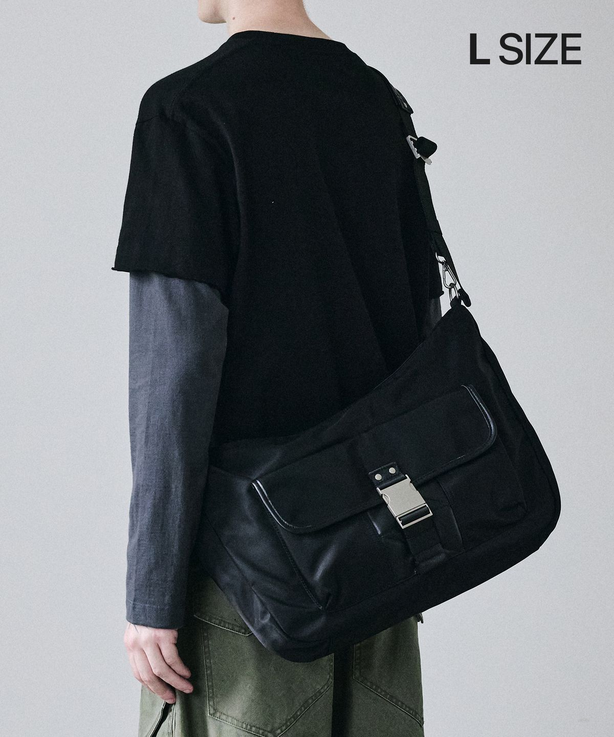 메종미네드(MAISON MINED) BUCKLE STRAP HOBO BAG