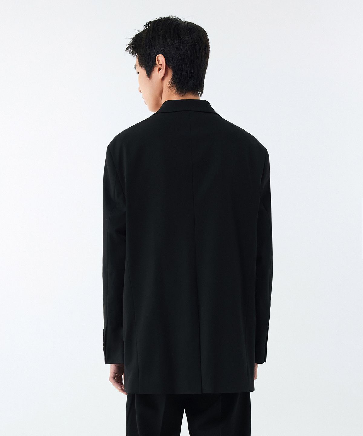 무신사 스탠다드(MUSINSA STANDARD) 대디 숄더 오버사이즈 블레이저 [블랙]