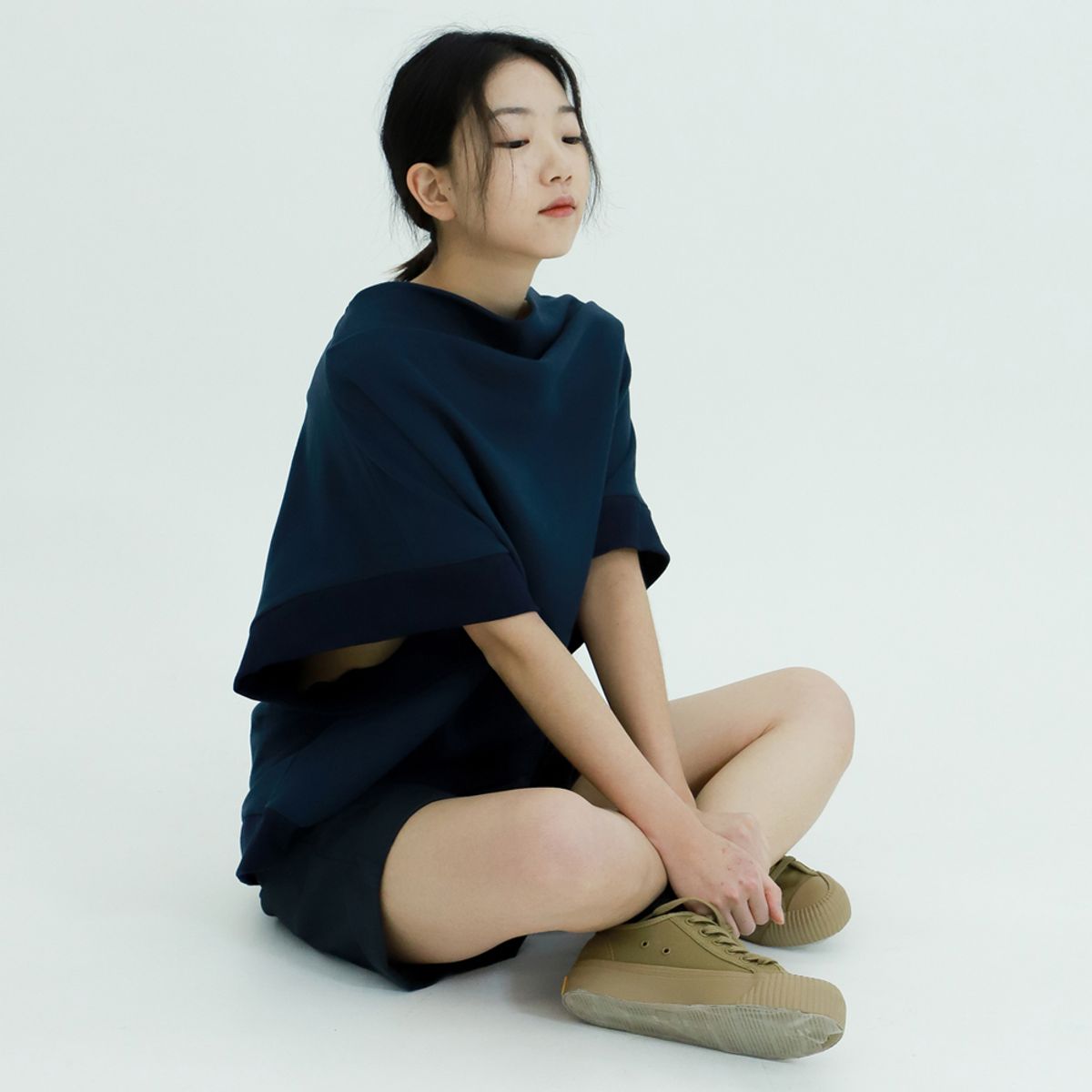 윔지마인드(WHIMSY MIND) 파도 카울 스웻셔츠_네이비