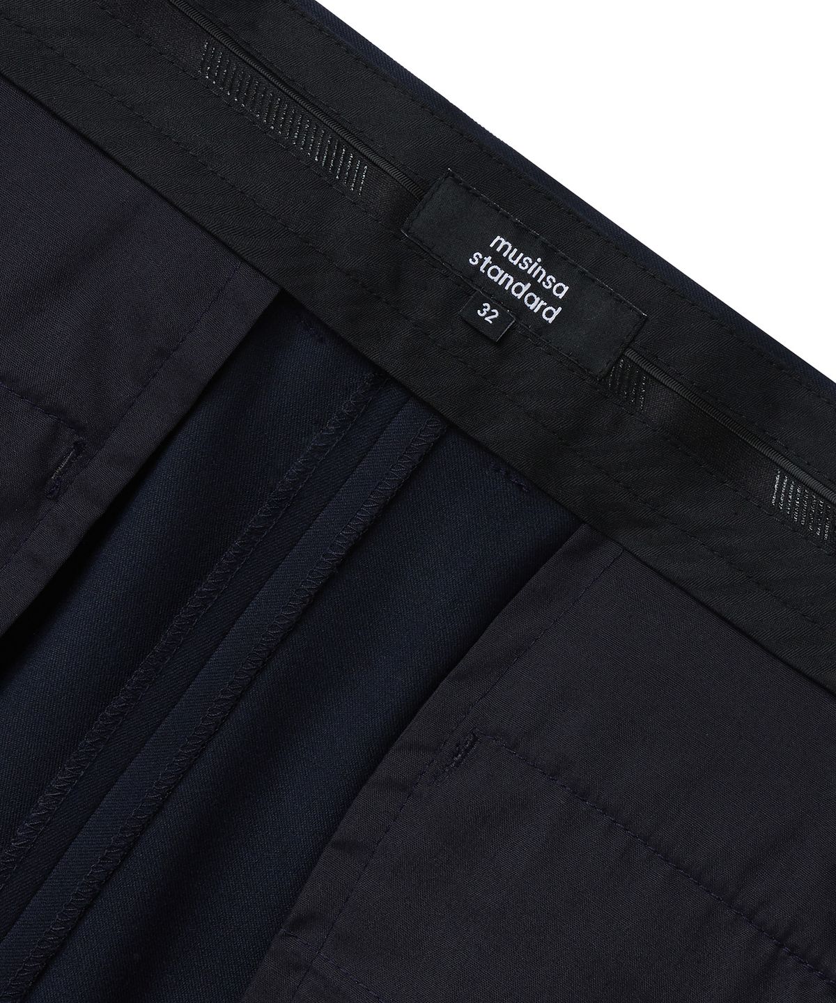 무신사 스탠다드(MUSINSA STANDARD) 테이퍼드 구르카 슬랙스 [네이비]