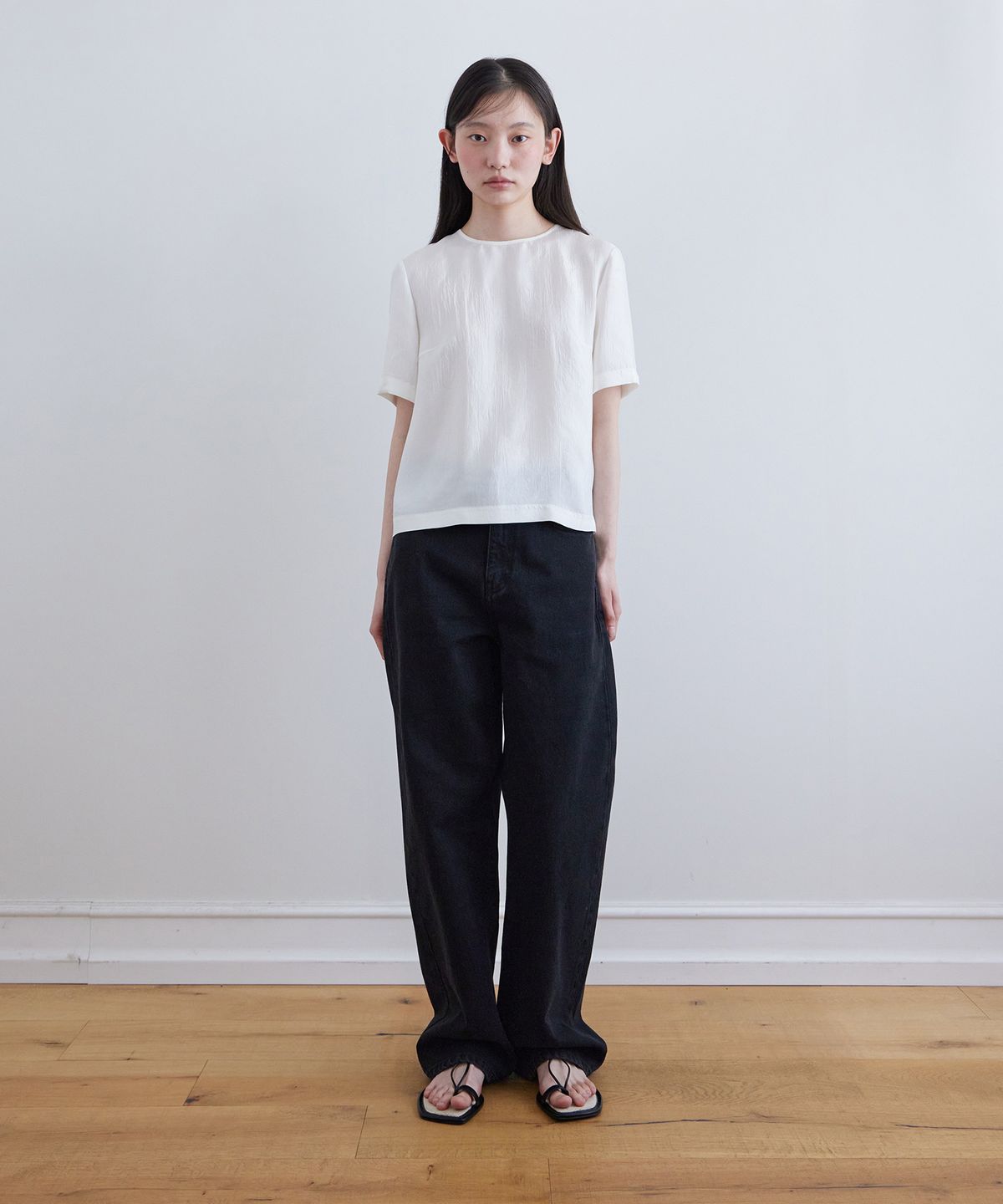 스텝어라운드(STEP AROUND) CRACK HALF SLEEVES BLOUSE_WHITE