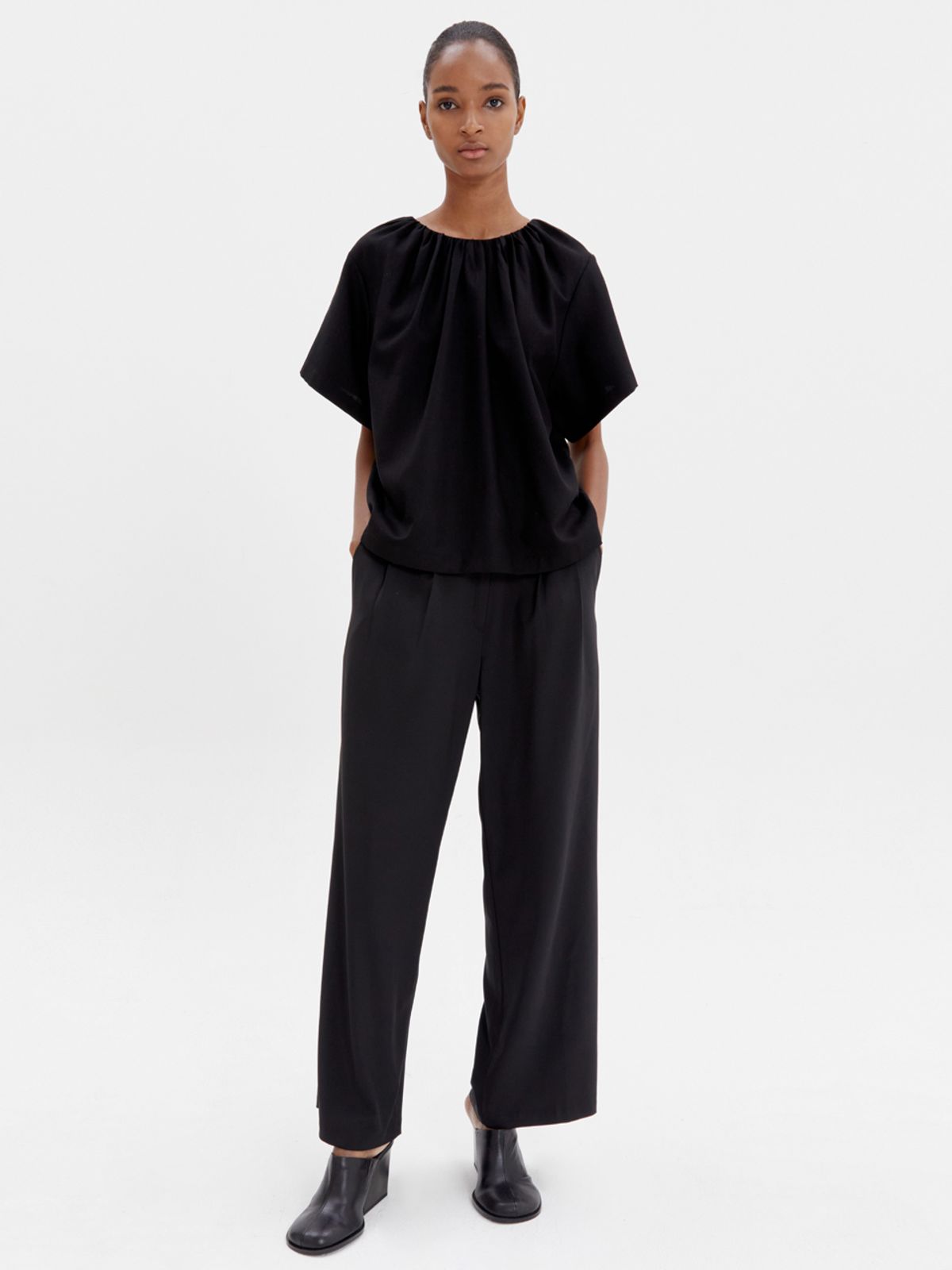 해브레스(HAVELESS) WIDE FIT TROUSERS BLACK
