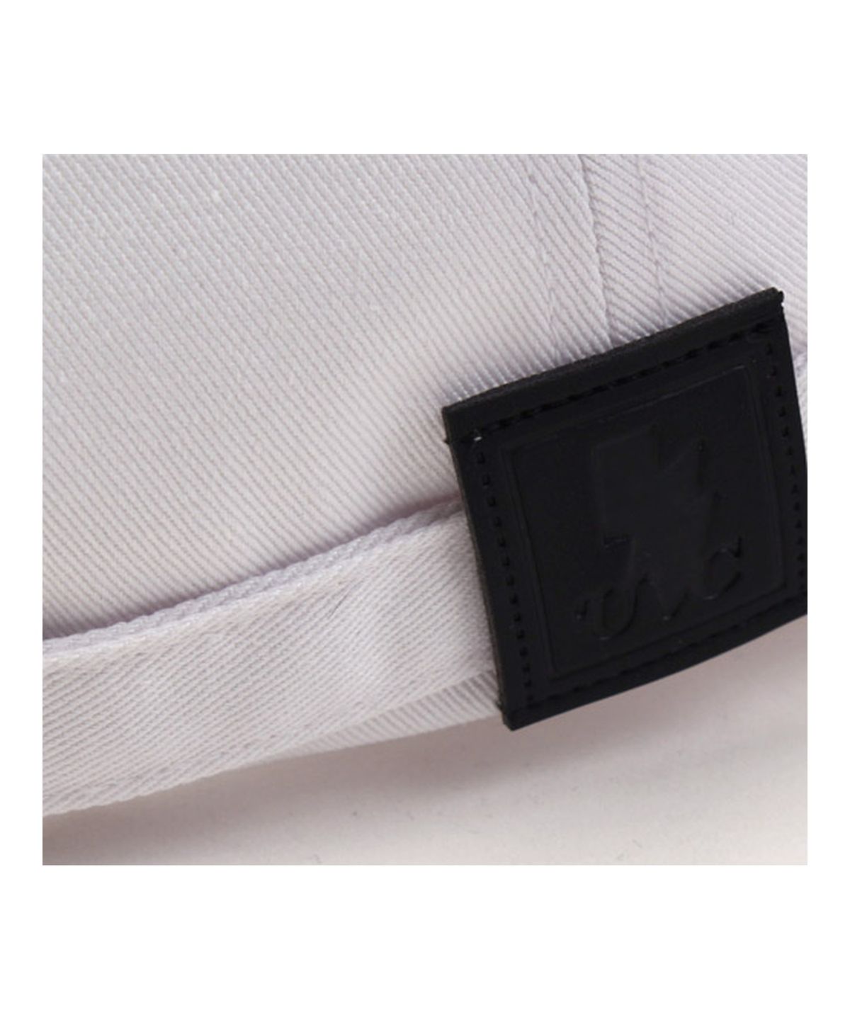 유니버셜 케미스트리(UNIVERSAL CHEMISTRY) BK Bar White Low Ballcap 로우볼캡