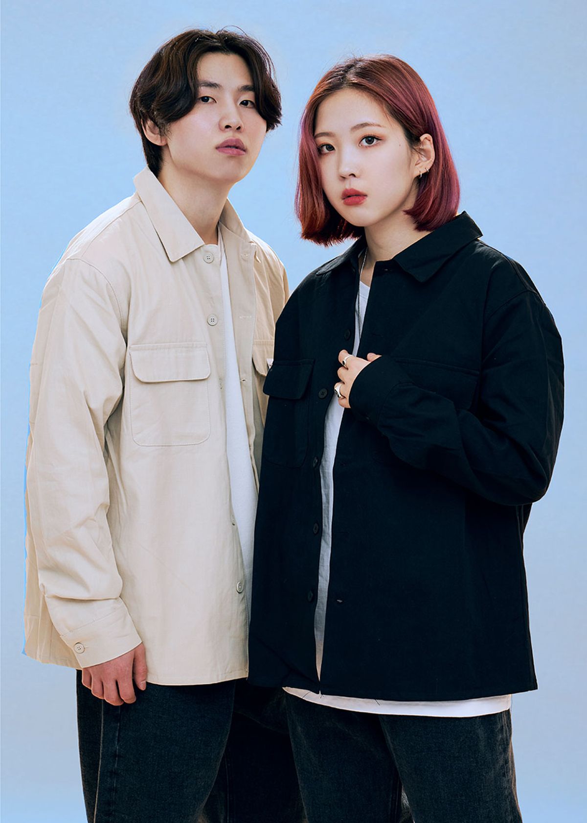 어퍼스트로피 콤마(APOSTROPHE COMMA) C로고 라벨 코튼 포켓 셔츠 자켓 (블랙)