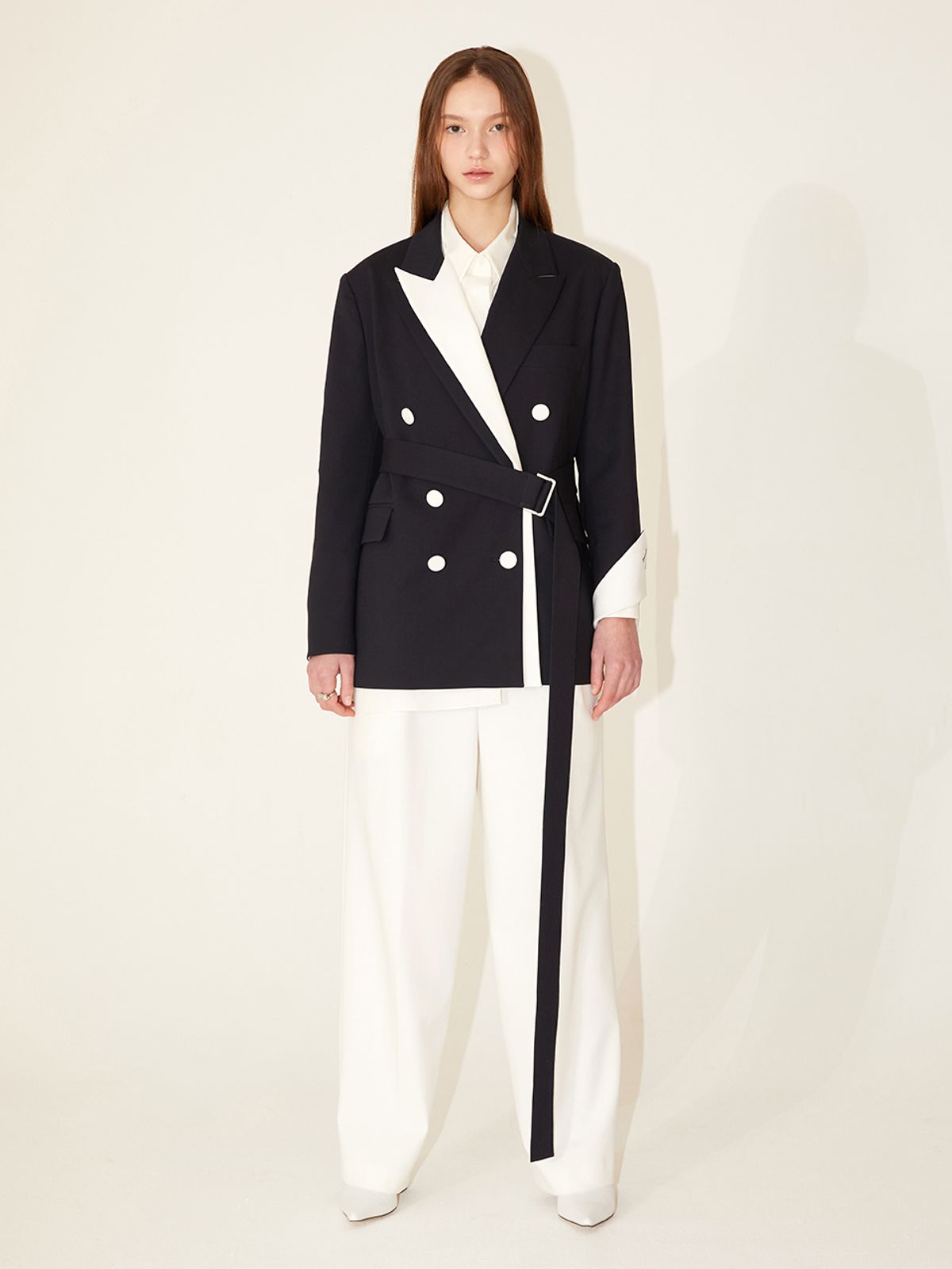 르이엘(LE YIEL) Tuck Detail Long Pants_Ivory 턱 디테일 롱 팬츠_아이보리