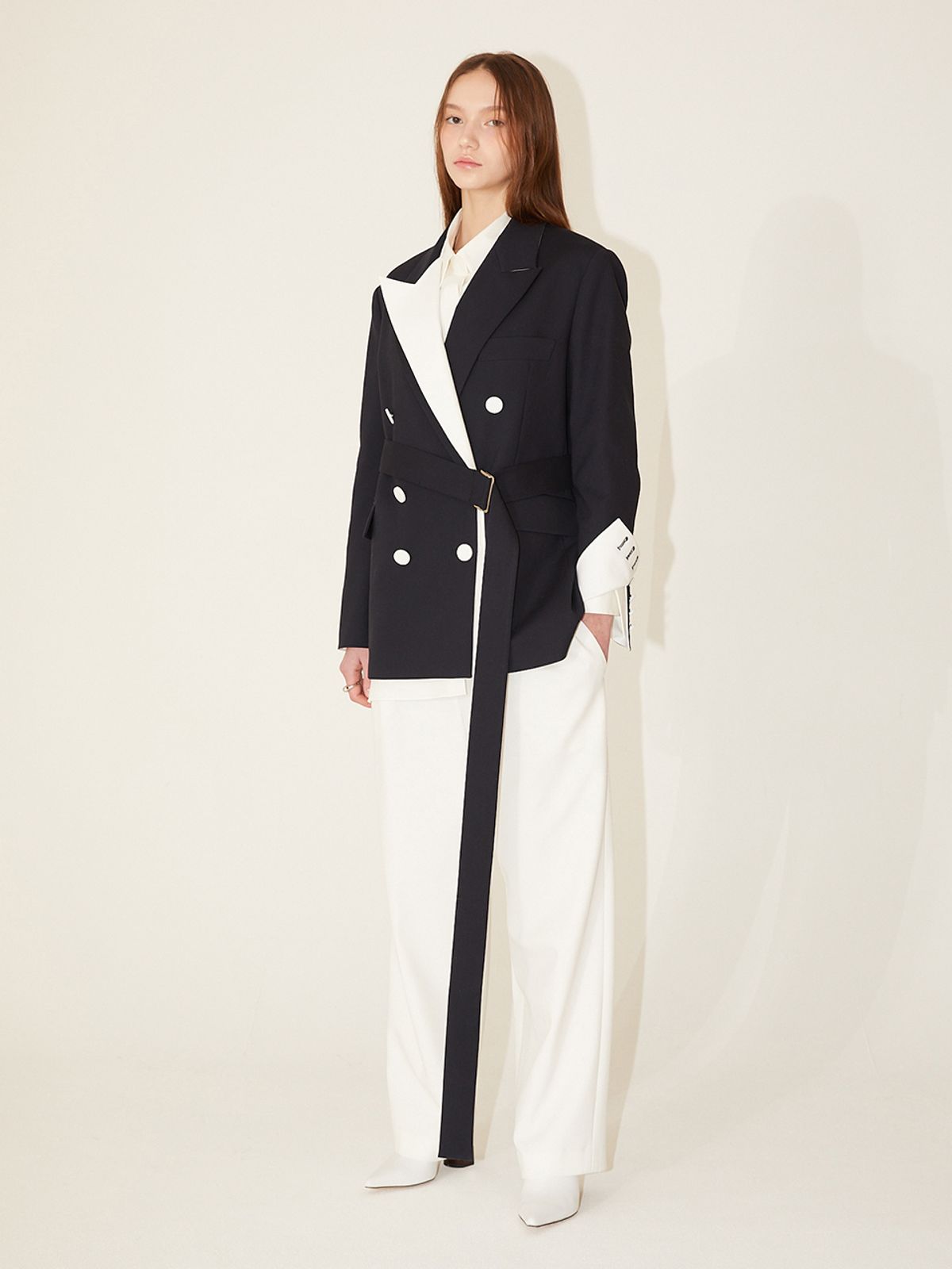 르이엘(LE YIEL) Tuck Detail Long Pants_Ivory 턱 디테일 롱 팬츠_아이보리