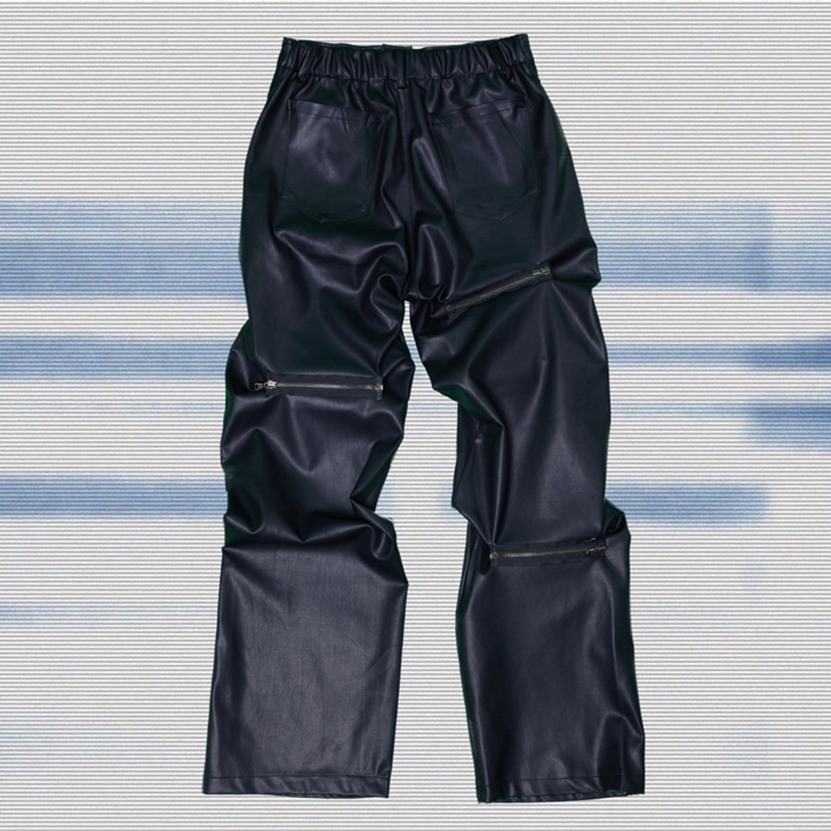 우빙(WOOVING) ZIP CREASE LEATHER PANTS (BLACK)