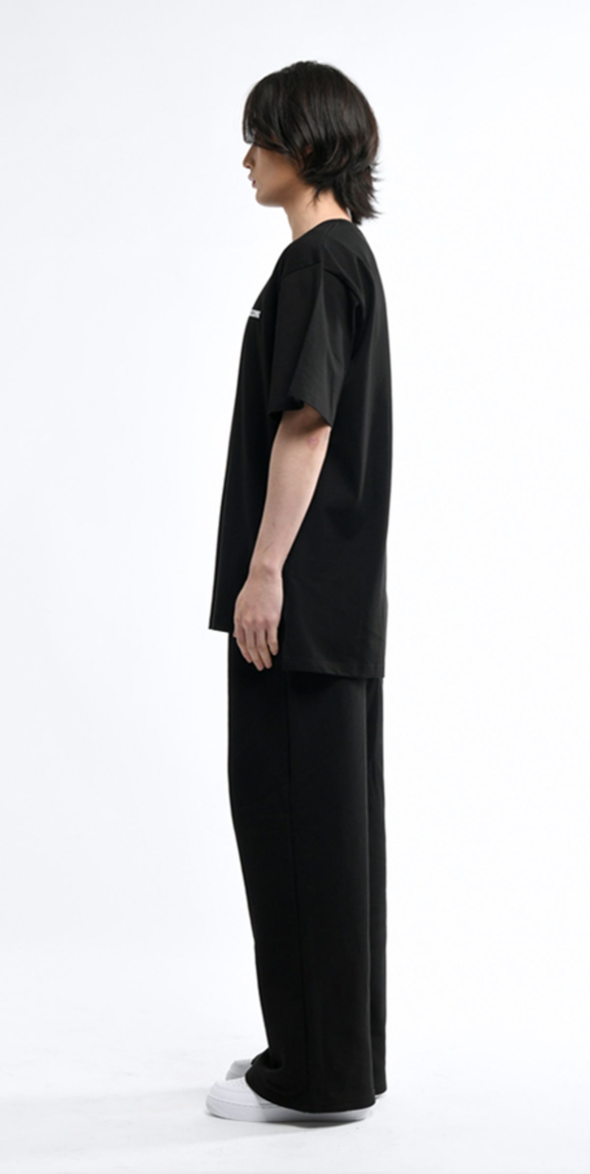 블랙스미(BLEXXME) ORIGINAL LOGO OVERSIZE FIT SLIT T-SHIRT BLACK