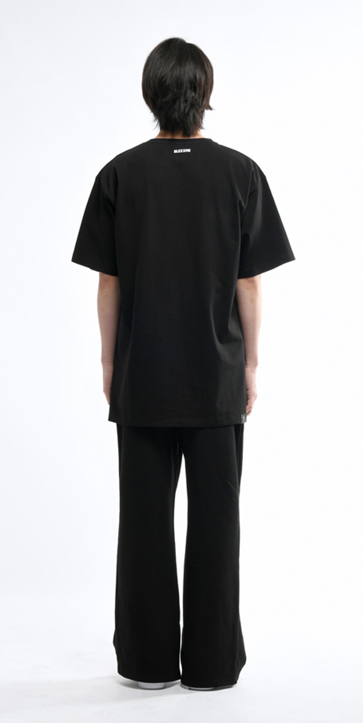 블랙스미(BLEXXME) ORIGINAL LOGO OVERSIZE FIT SLIT T-SHIRT BLACK