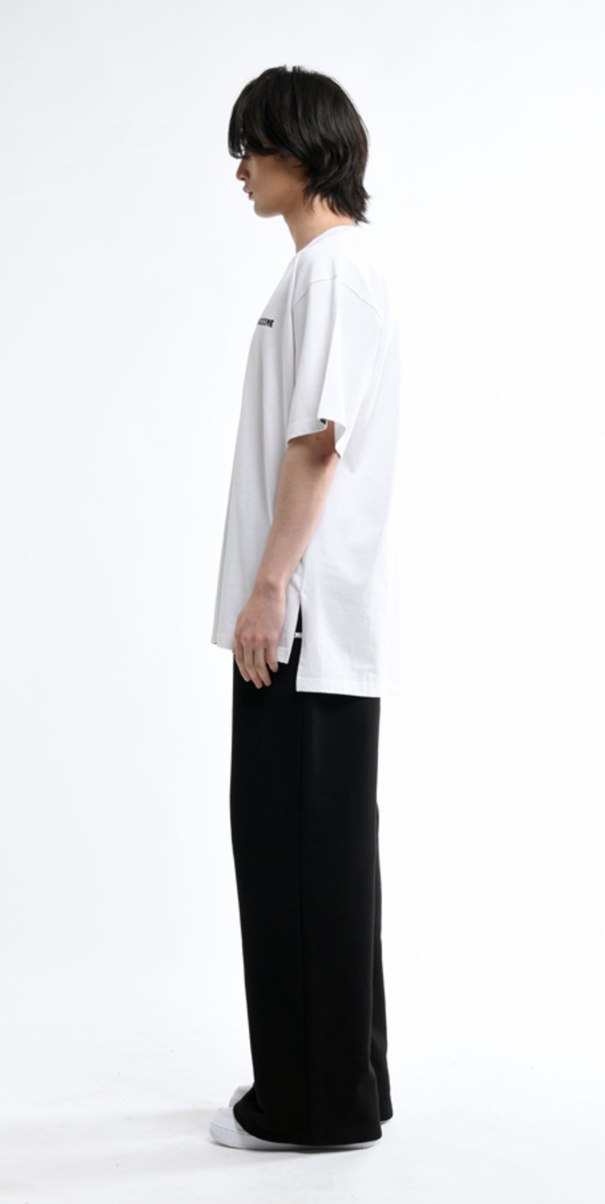 블랙스미(BLEXXME) ORIGINAL LOGO OVERSIZE FIT SLIT T-SHIRT WHITE