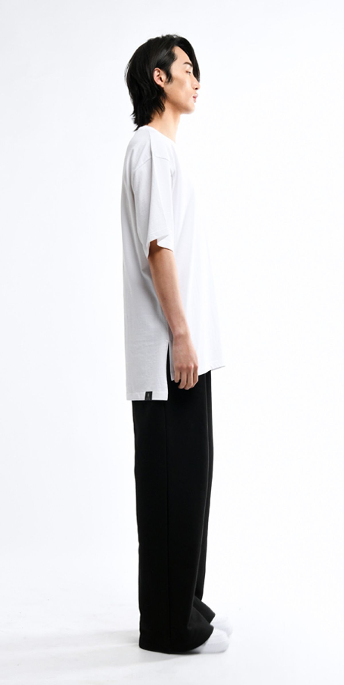 블랙스미(BLEXXME) ORIGINAL LOGO OVERSIZE FIT SLIT T-SHIRT WHITE