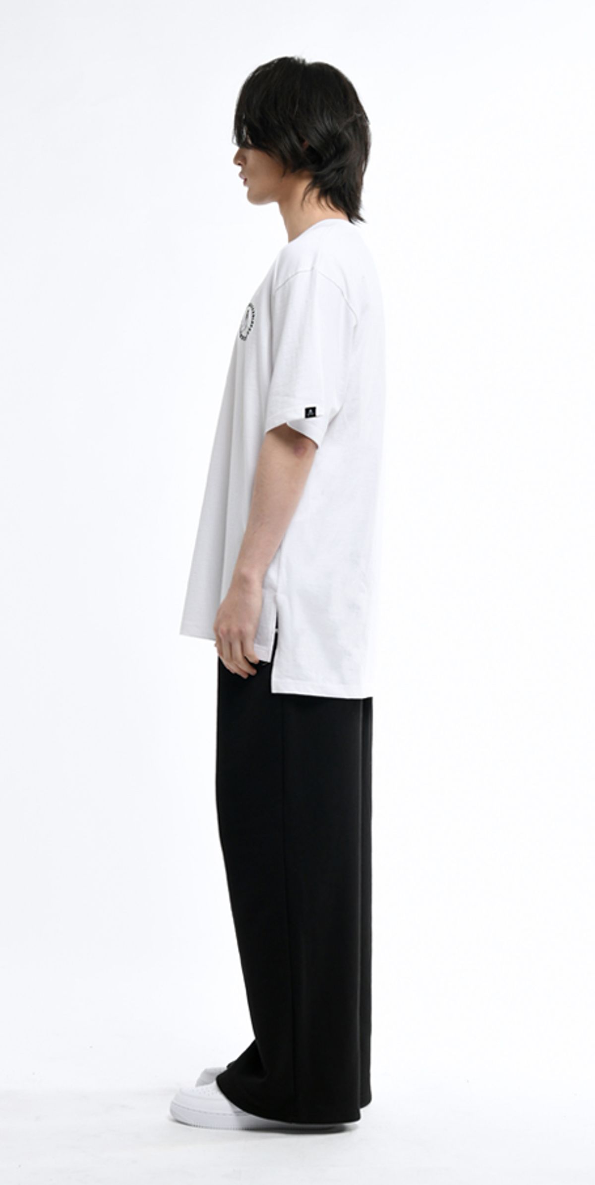 블랙스미(BLEXXME) CIRCLE OVERSIZE FIT SLIT T-SHIRT WHITE
