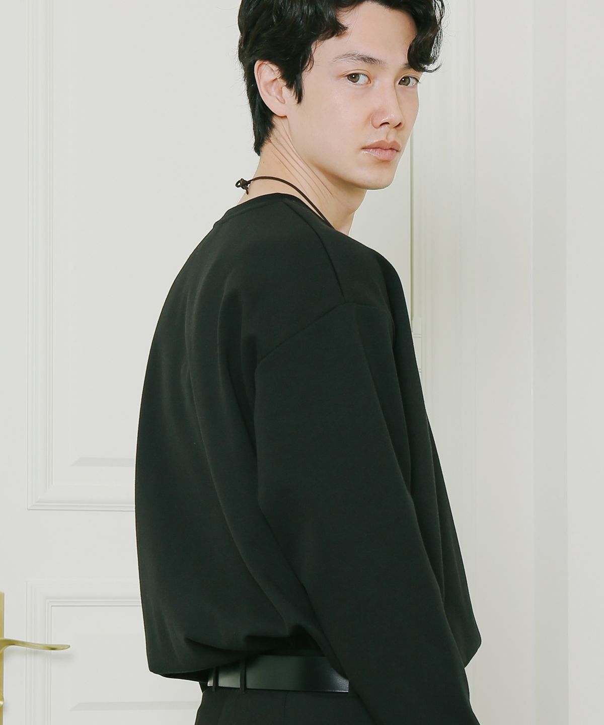 이에스엔(ESN) 오버핏 퓨어헤비 긴팔티셔츠 블랙