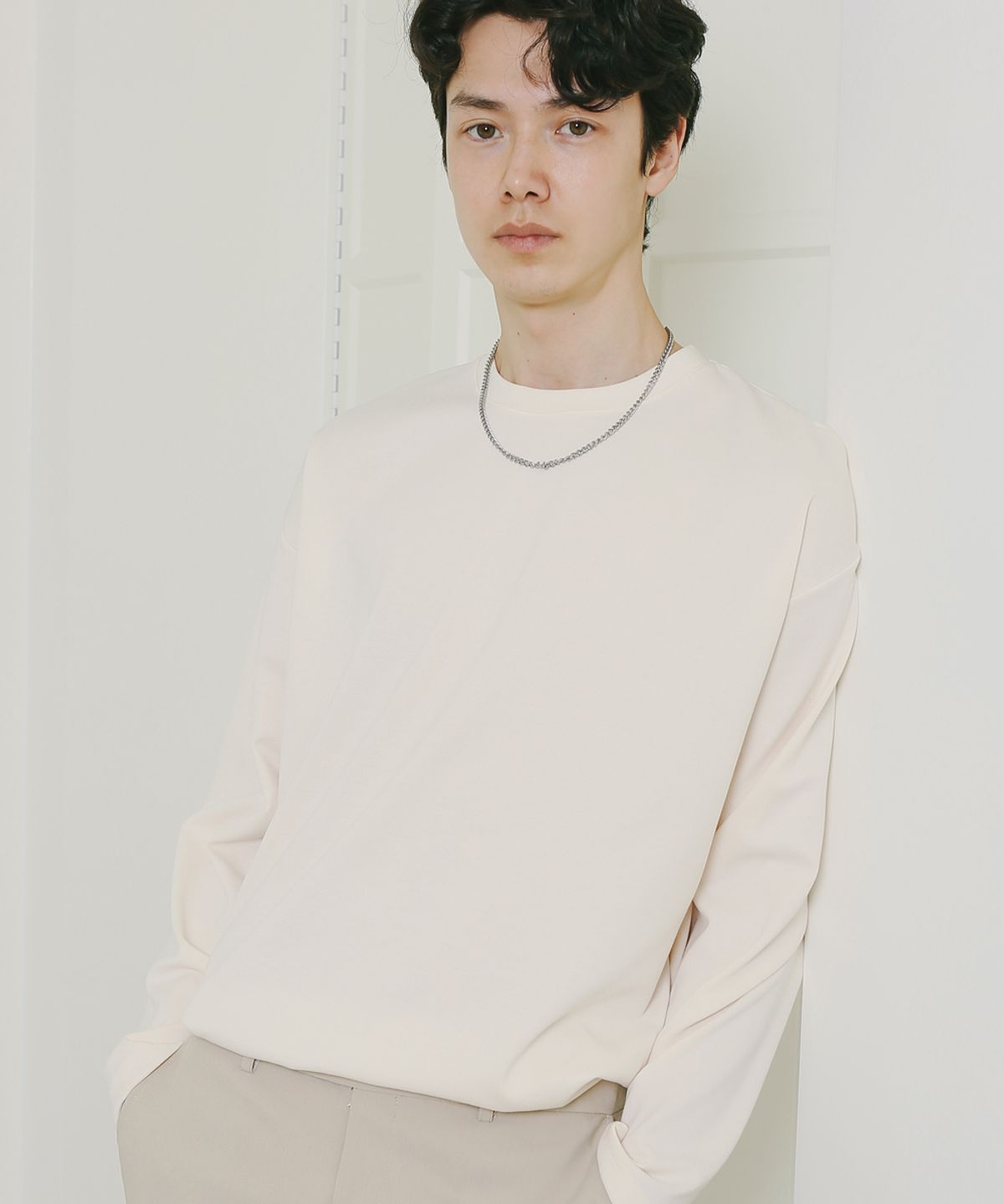 이에스엔(ESN) 오버핏 퓨어헤비 긴팔티셔츠 크림