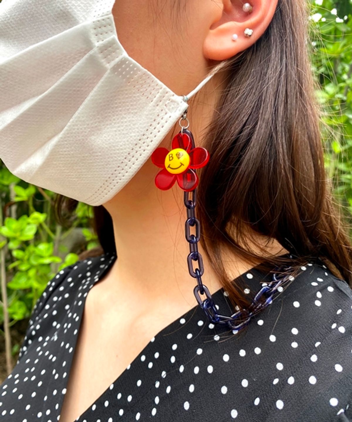 봉보(BONBEAU) Kitsch color initial flower smile chain mask strap 컬러 스마일 이니셜 체인 마스크줄 스트랩