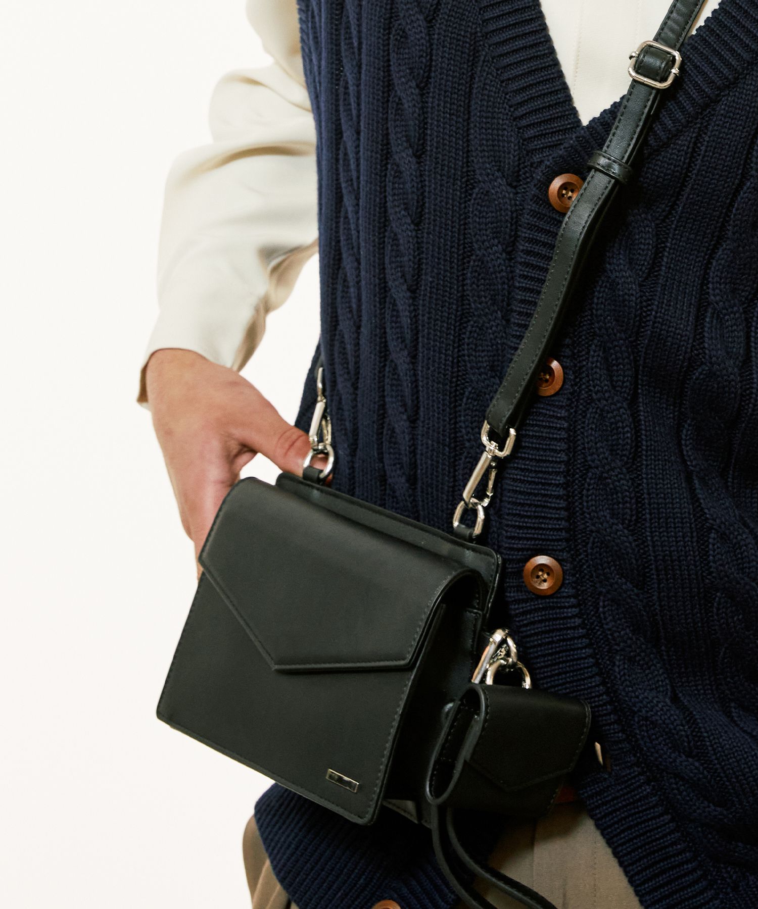 ショルダーバッグ・ポシェット Chelsea Square Leather Minimal Bag Black MUSINSA | SSY Chelsea Square Leather Minimal Bag Black