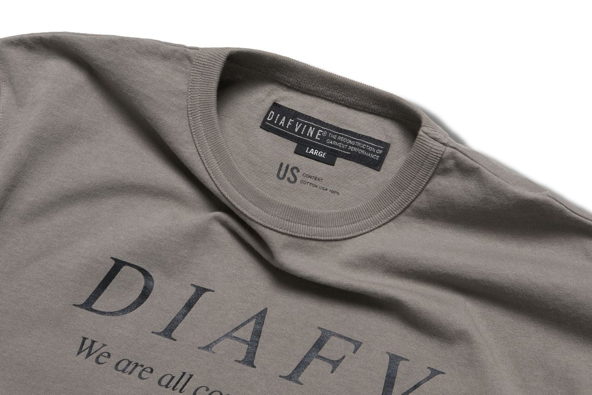 디아프바인(DIAFVINE) DV.LOT 635 Logo Tee / TYPE-2 -LIGHT BROWN-