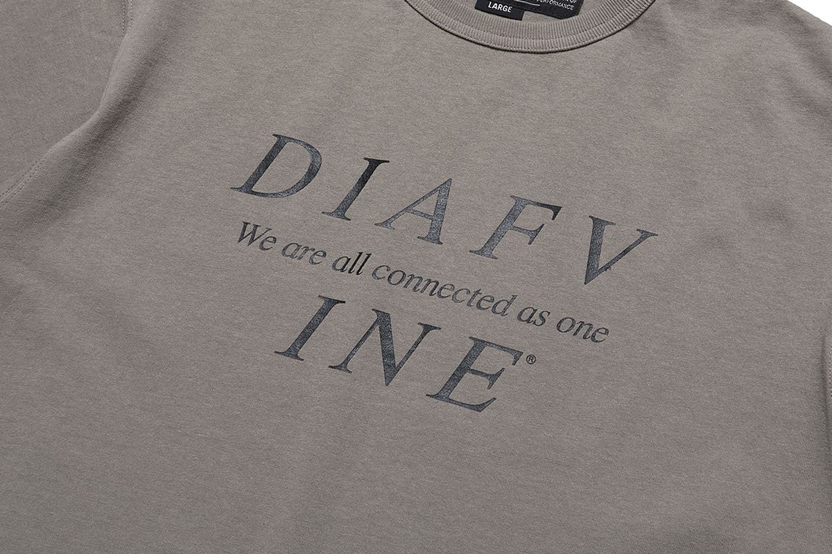 디아프바인(DIAFVINE) DV.LOT 635 Logo Tee / TYPE-2 -LIGHT BROWN-