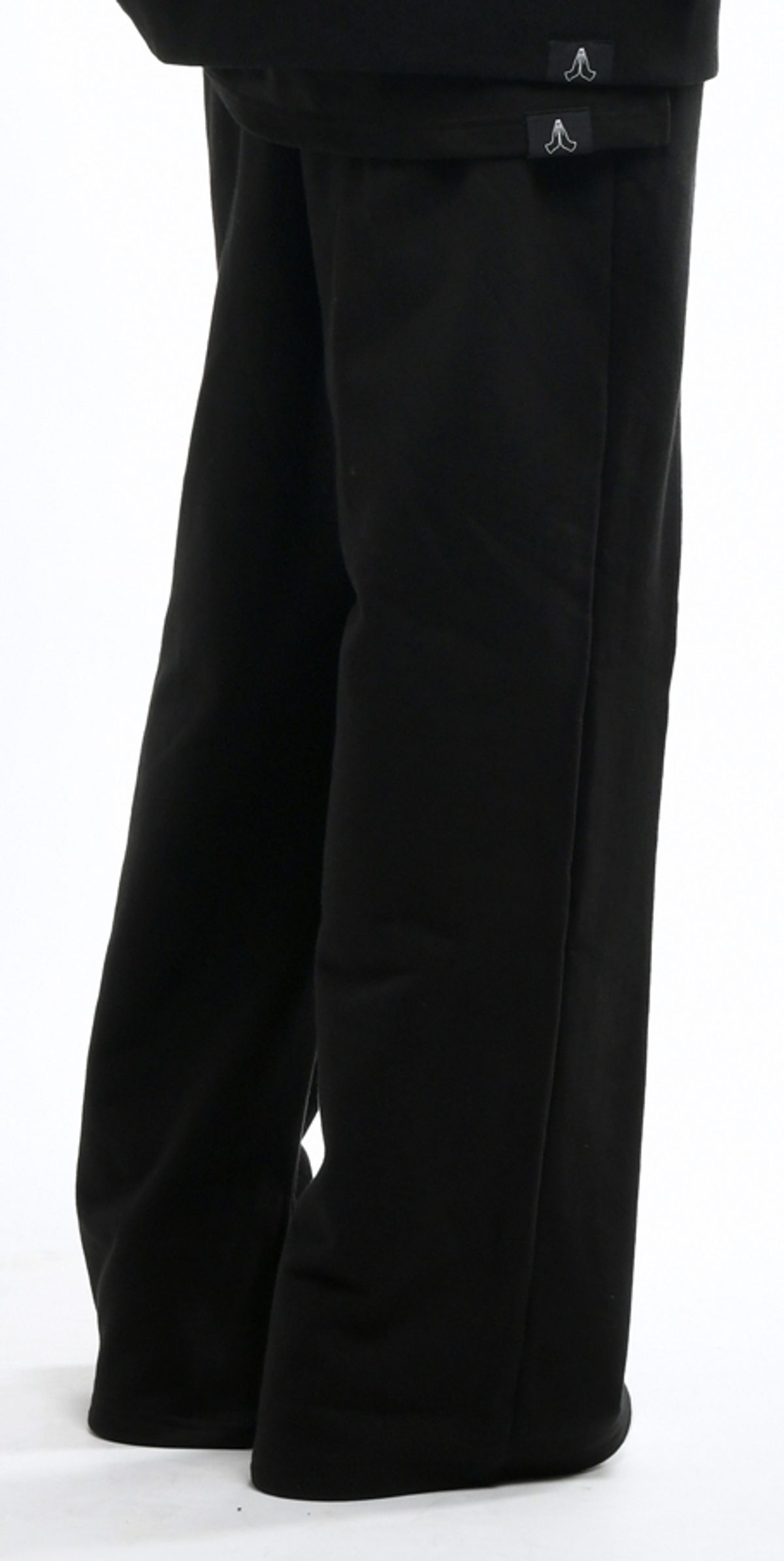 블랙스미(BLEXXME) ORIGINAL LOGO WIDE FIT INSIDE SLIT SWEAT PANTS BLACK