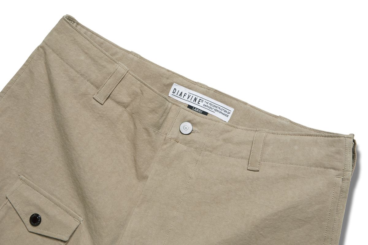 디아프바인(DIAFVINE) DV.LOT 640 Utility Shorts -BEIGE-