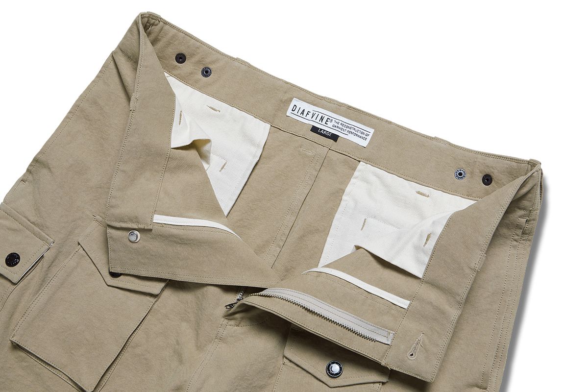 디아프바인(DIAFVINE) DV.LOT 640 Utility Shorts -BEIGE-