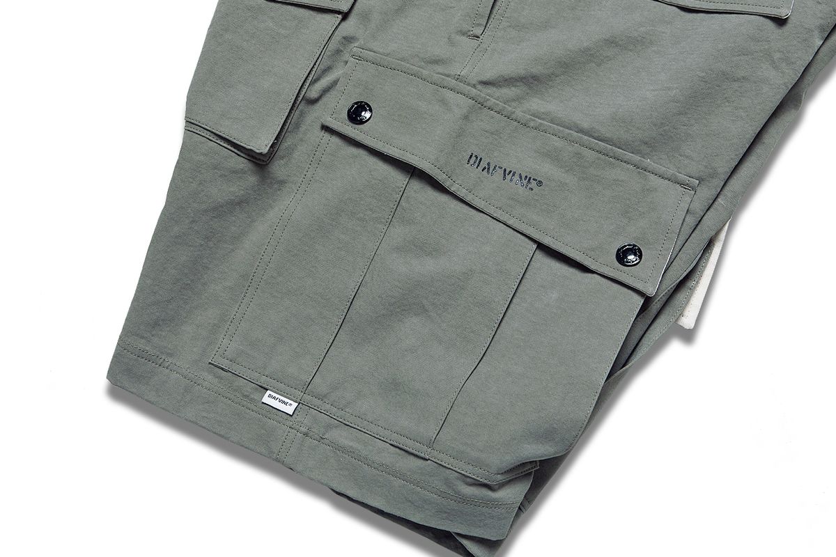 디아프바인(DIAFVINE) DV.LOT 640 Utility Shorts -ASH KHAKI-