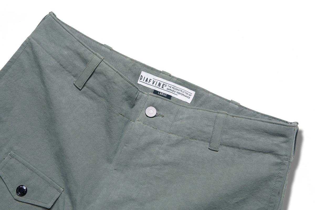 디아프바인(DIAFVINE) DV.LOT 640 Utility Shorts -ASH KHAKI-