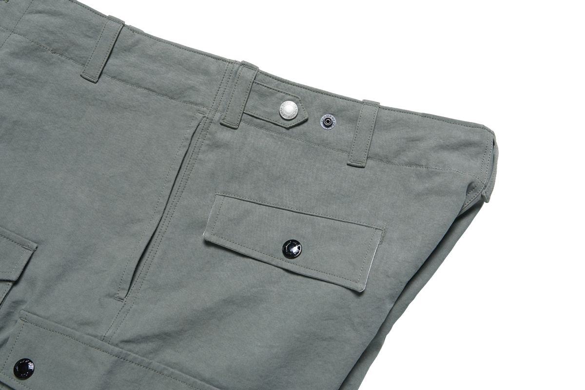 디아프바인(DIAFVINE) DV.LOT 640 Utility Shorts -ASH KHAKI-