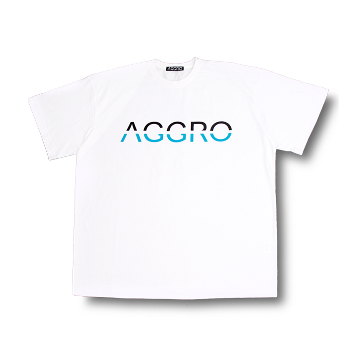 어그로(AGGRO) 빅 로고 반팔 티셔츠 WHITE