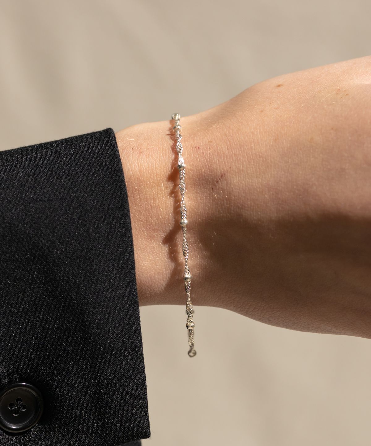 이오유스튜디오(EOU STUDIO) The texture of glass Bracelet 02
