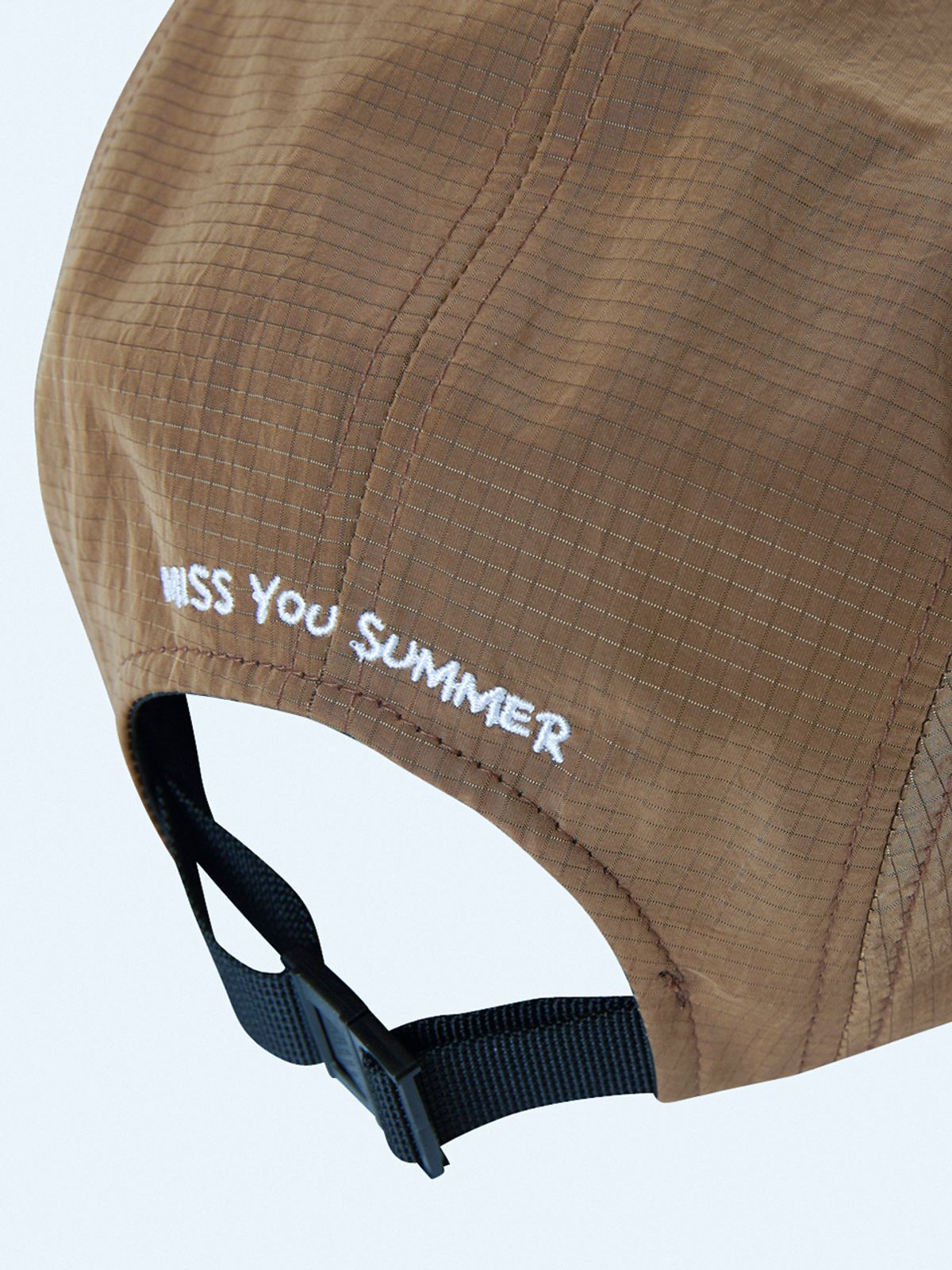 아카우(AKAW) 오버핏 클래식 캠프캡 립스탑(카멜)
