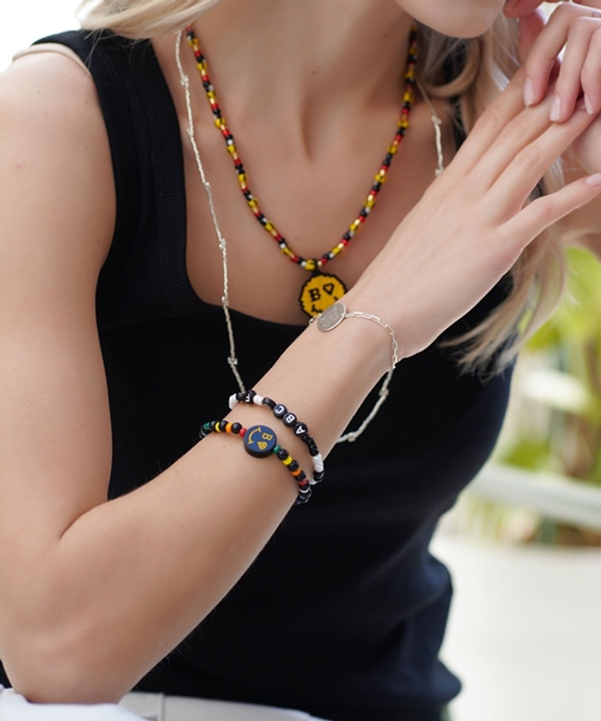 봉보(BONBEAU) Mono smile initial Bracelet set 스마일 레인보우 비즈팔찌 세트 (2종)
