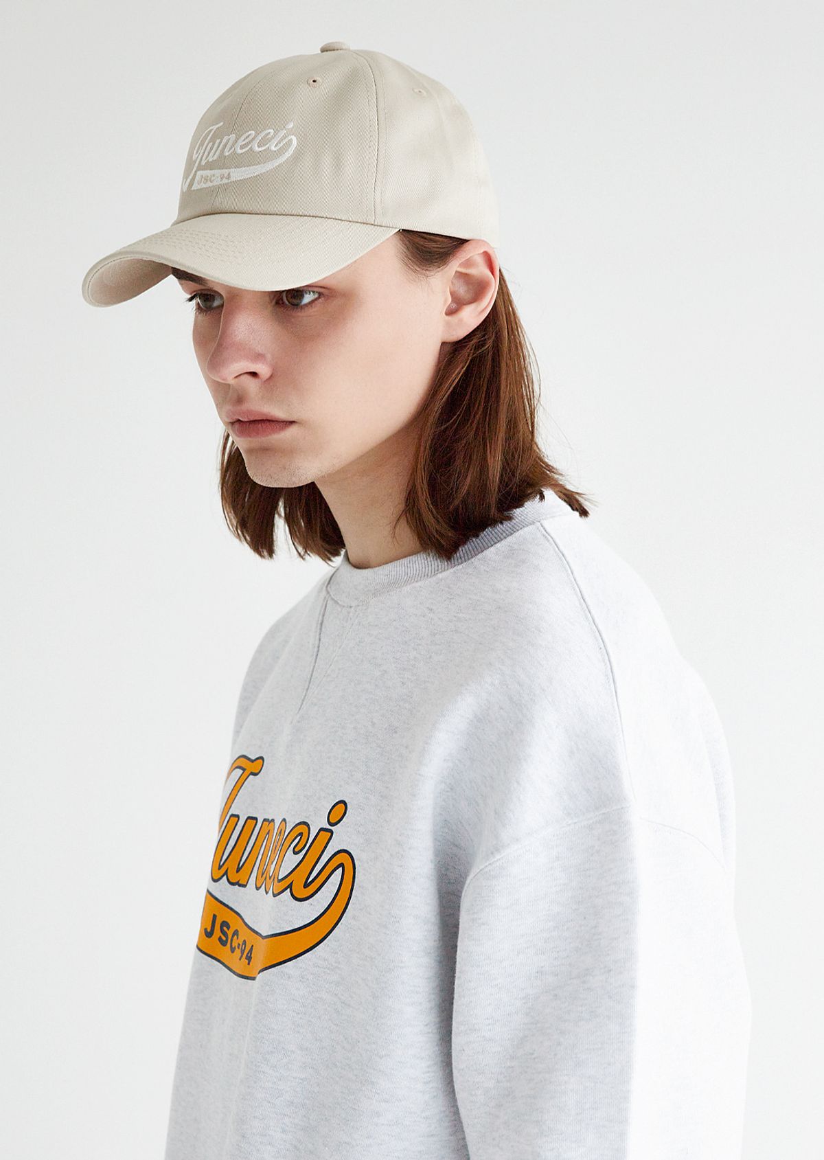 주네시 스포츠 클럽(JUNECI SPORTS CLUB) 주네시 레터링 볼캡 (Beige)