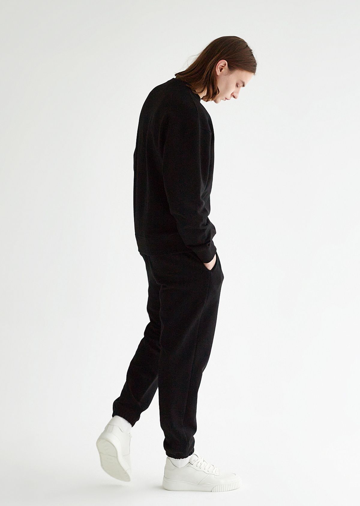 주네시 스포츠 클럽(JUNECI SPORTS CLUB) J.S 에센셜 스웨트팬츠 남녀공용 (Black)