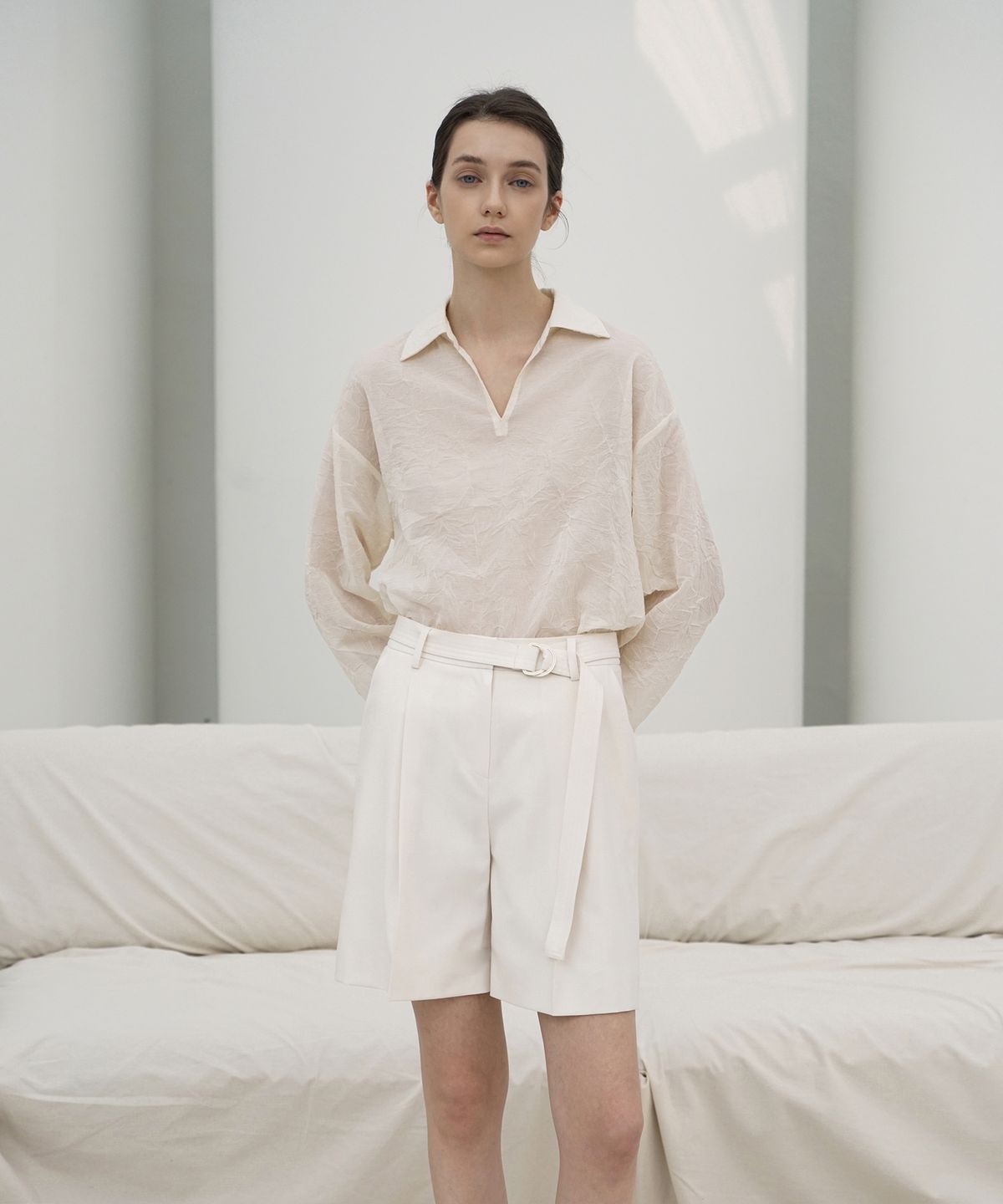 리이(RE RHEE) CRINKLED COTTON SHEER BLOUSE TOP
