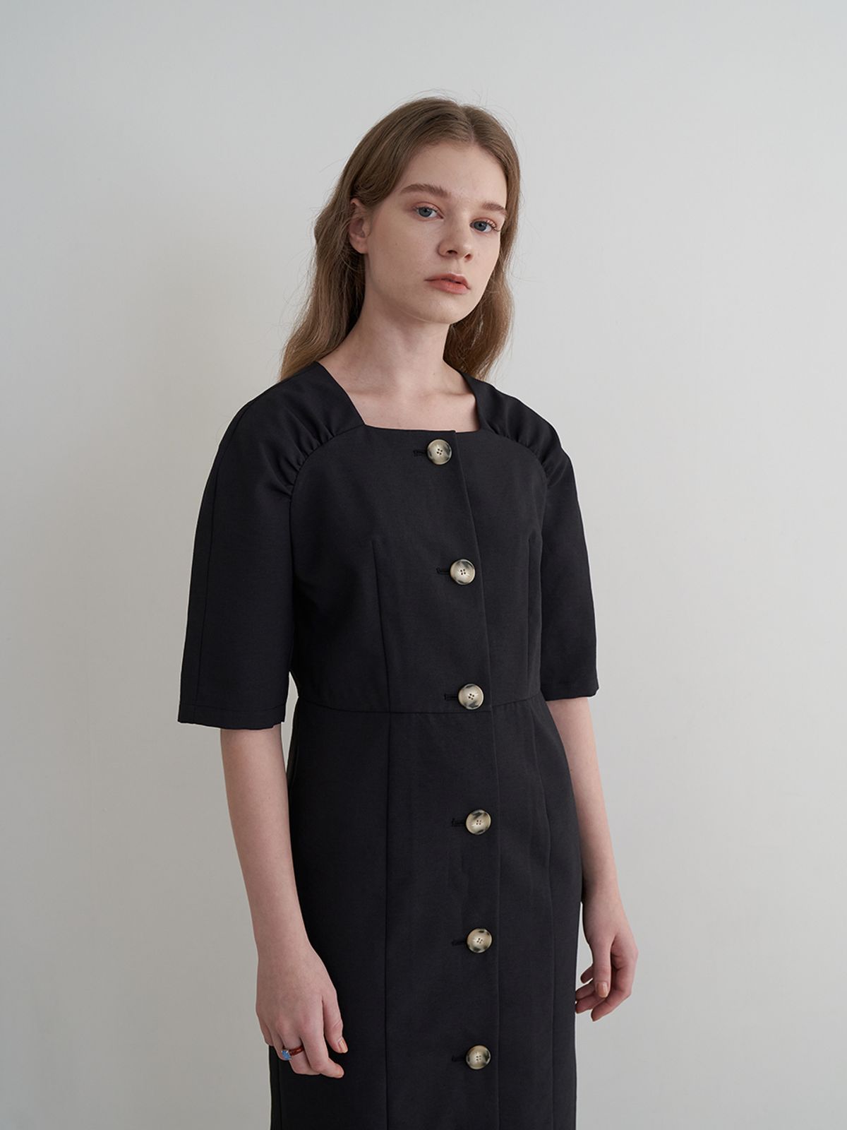 라비올렛트(LA VIOLETTE) Gathered Sleeve Dress (Dark Navy)