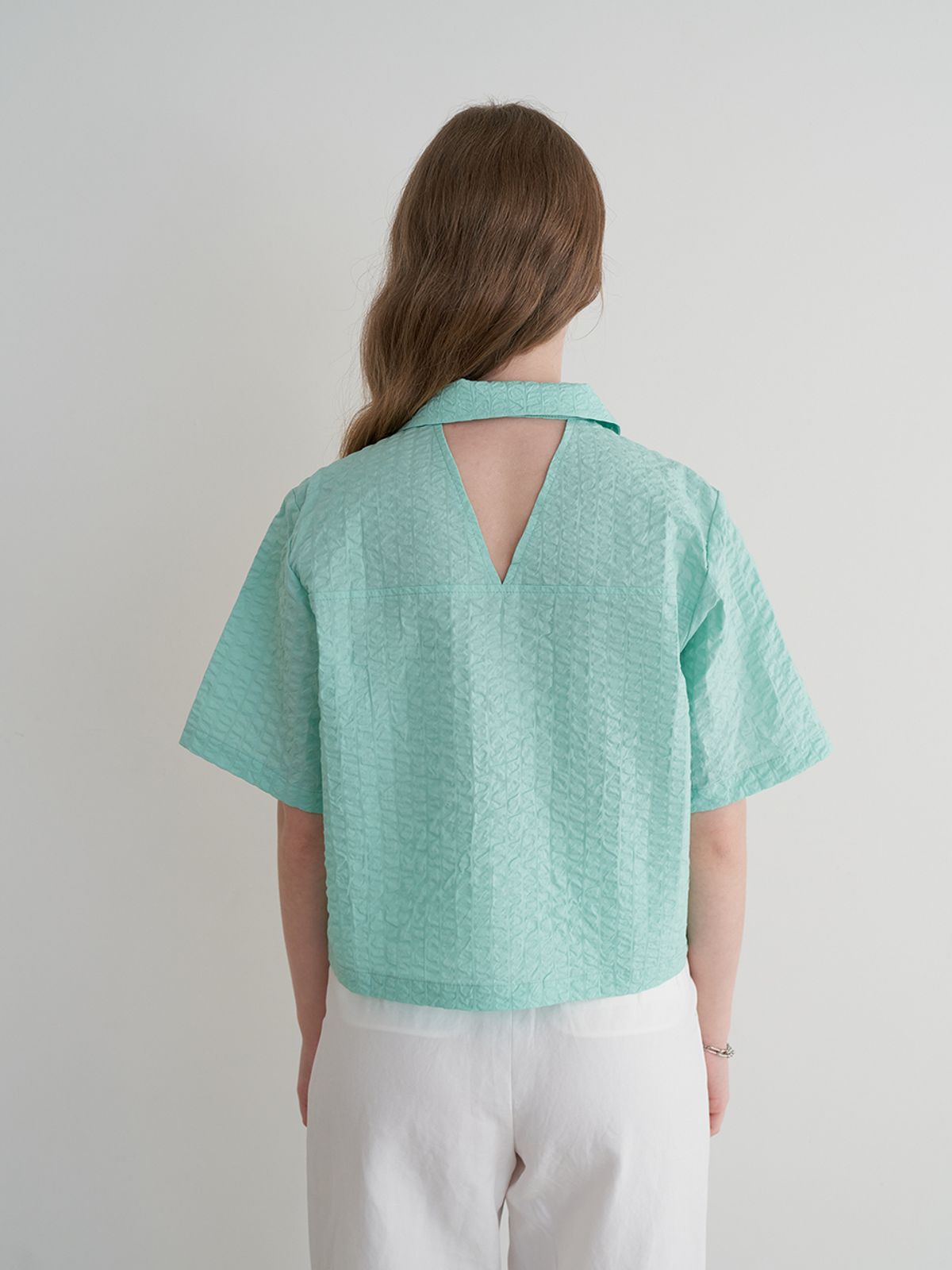 라비올렛트(LA VIOLETTE) Back Cutout Shirt (Mint)