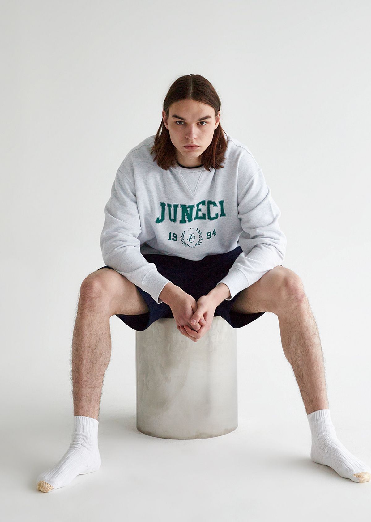 주네시 스포츠 클럽(JUNECI SPORTS CLUB) JSC Uniform 스웨트셔츠 남성용 (White Melange Grey)
