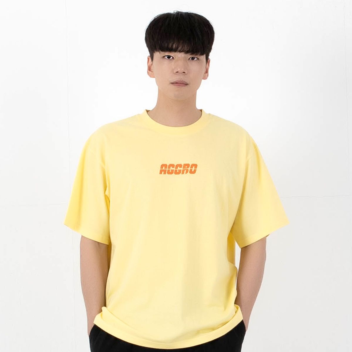 어그로(AGGRO) 컬러풀 로고 티셔츠 SOFT YELLOW