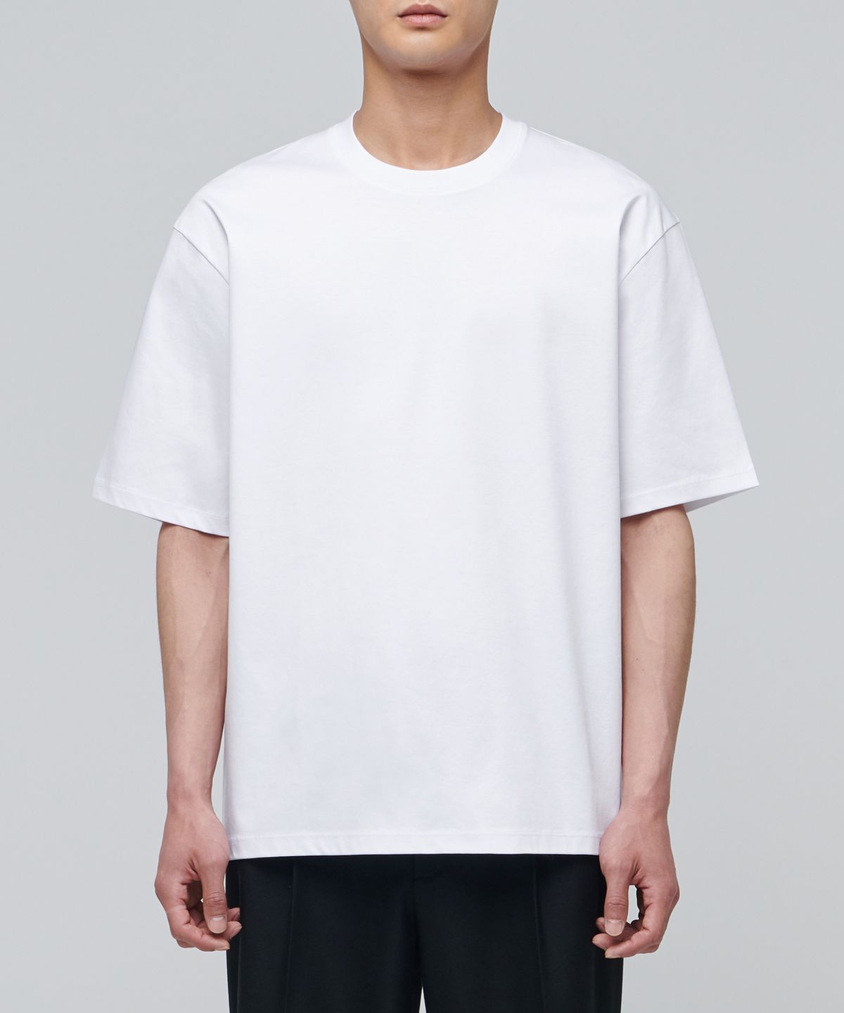 무신사 스탠다드(MUSINSA STANDARD) 실켓 릴렉스 핏 크루 넥 티셔츠 [화이트]