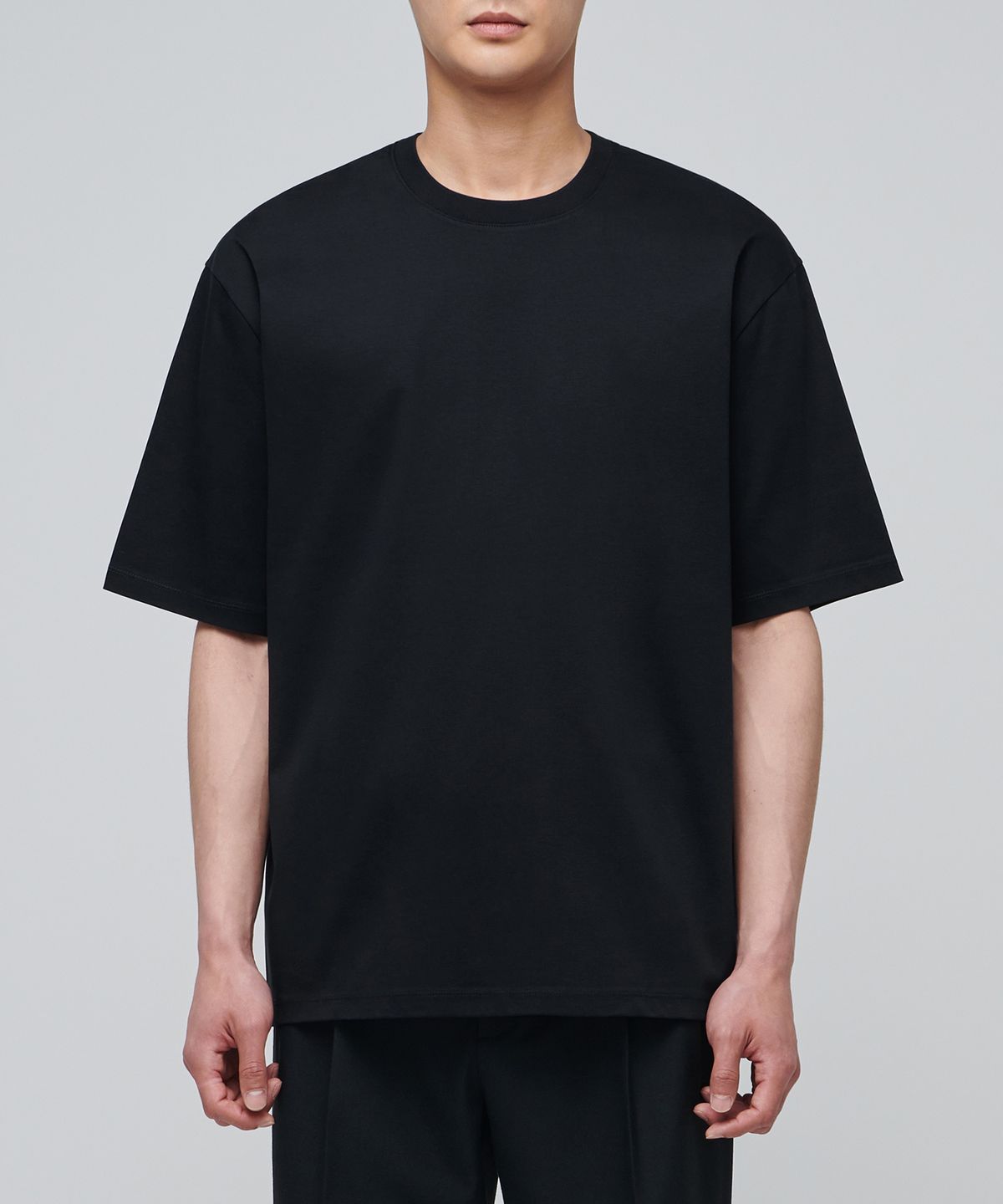 무신사 스탠다드(MUSINSA STANDARD) 실켓 릴렉스 핏 크루 넥 티셔츠 [블랙]