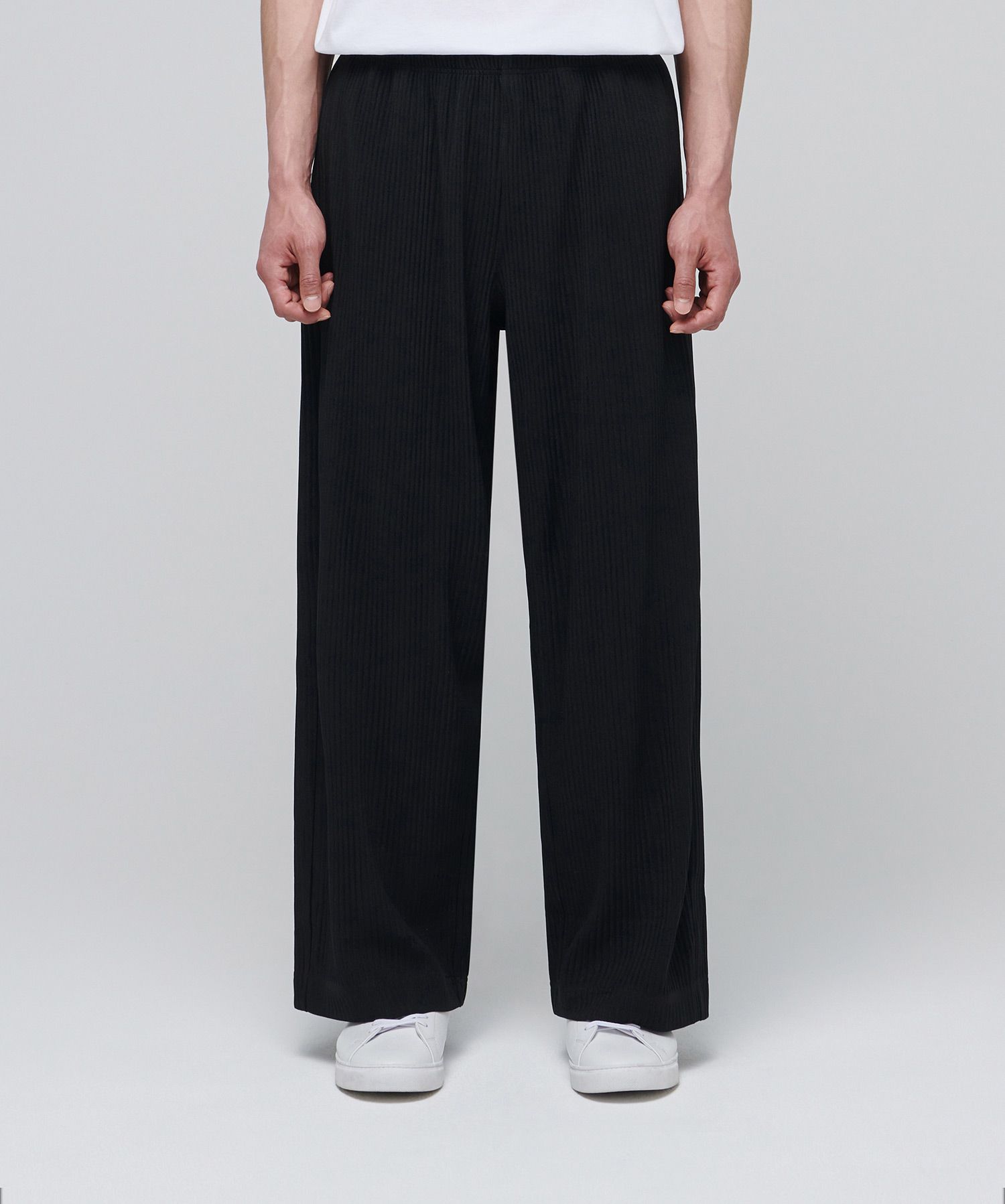 MUSINSA | MUSINSA STANDARD PLEATED WIDE ELASTIC WAIST PANTS [BLACK]